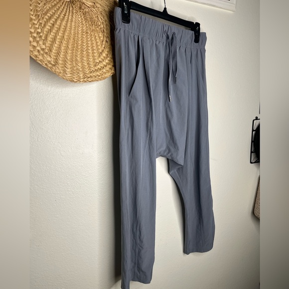 Lululemon parachute pants - Picture 7 of 7